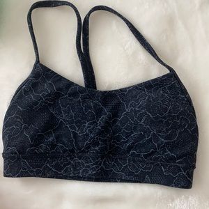 Lululemon sports bra